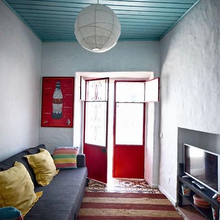 Traditional House In Historical Center Of Distrito de Faro Exterior foto